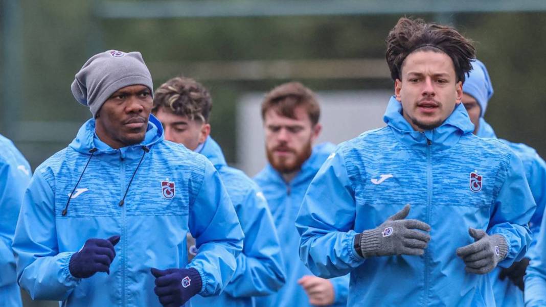 Trabzonspor'da ayrılacağı iddia edilmişti! 40 milyon euroluk dünya starı geri döndü. Taraftarlar akın edecek 2